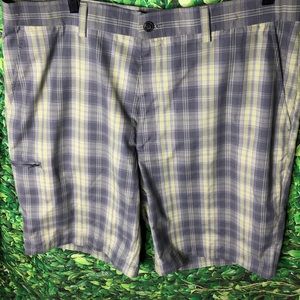 Grand Slam Mens Golf Shorts Gray Plaid Flat Front Size 36 Polyester